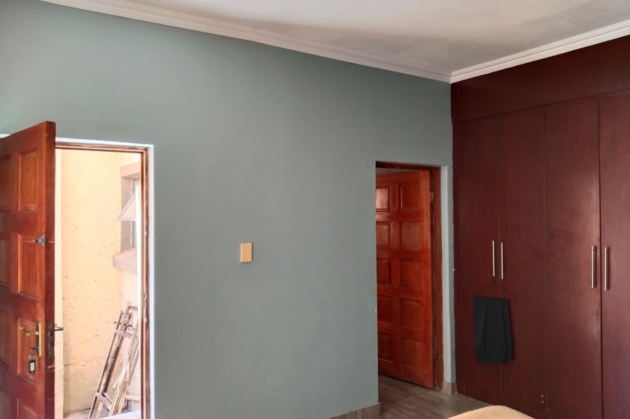 5 Bedroom Property for Sale in Birdwood Estate North West